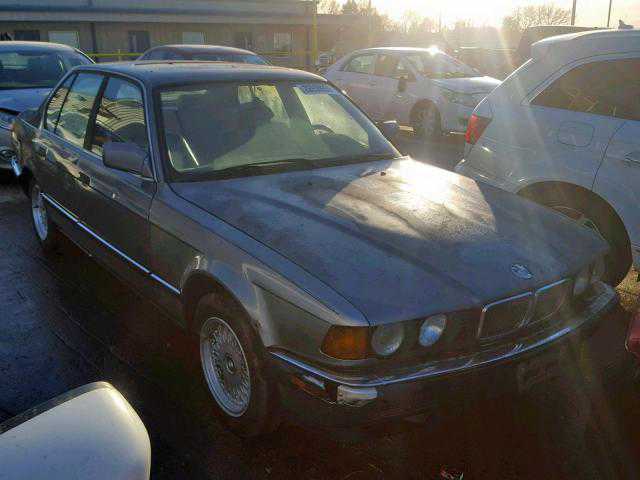 BMW 740i