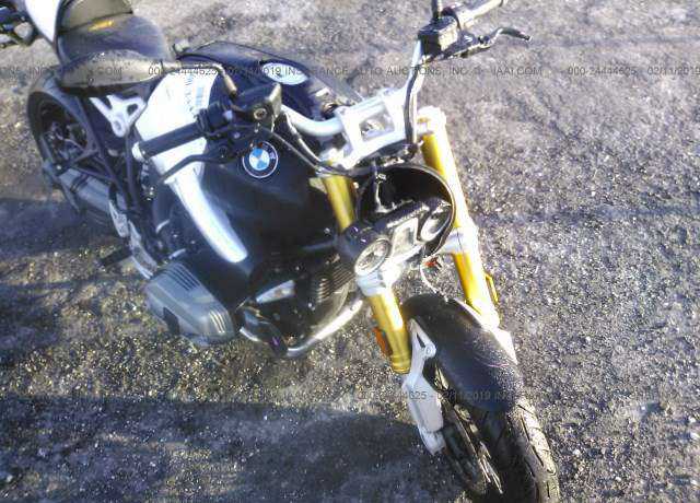 BMW R nineT