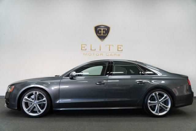 2013 Audi S8