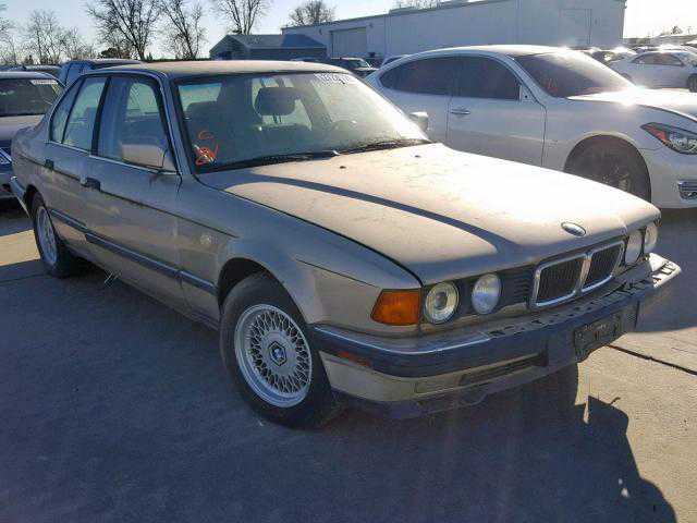 BMW 740i
