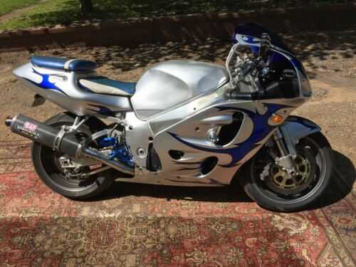Suzuki GSX-R750