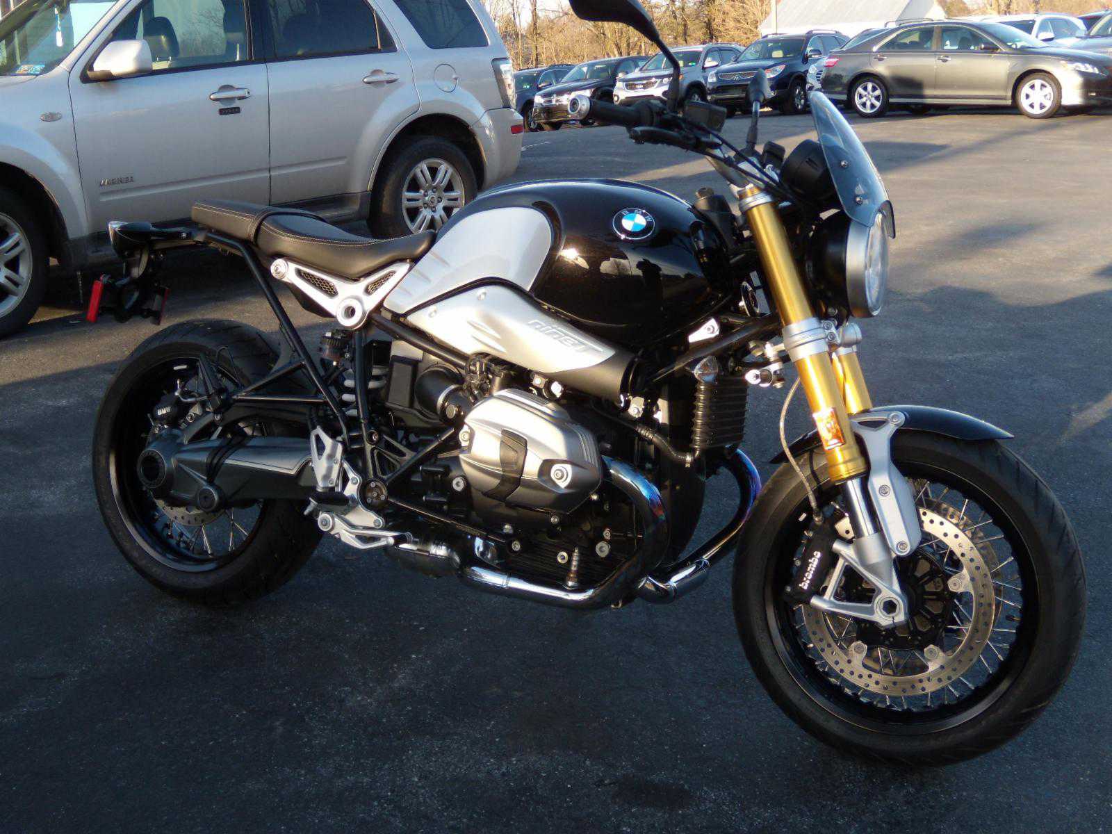 BMW R nineT