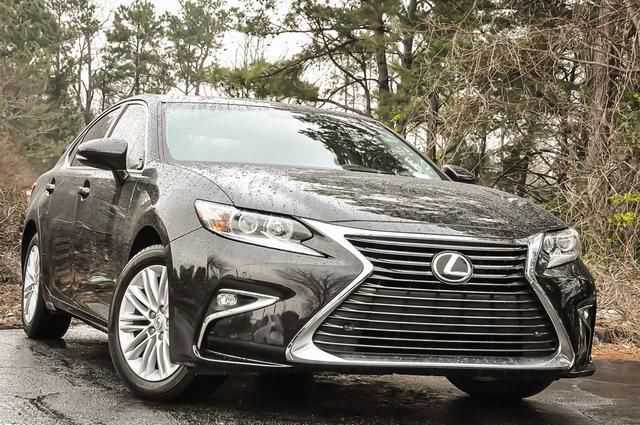 2016 Lexus ES