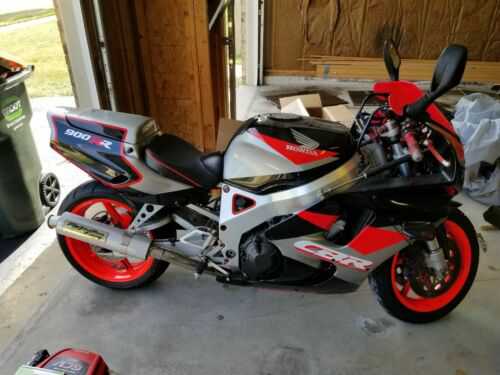Honda CBR900