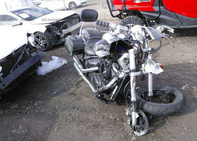 Suzuki VZ800