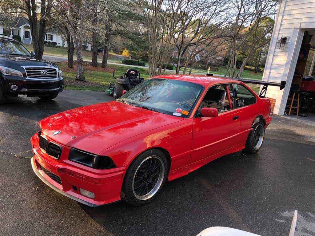 BMW 325iS