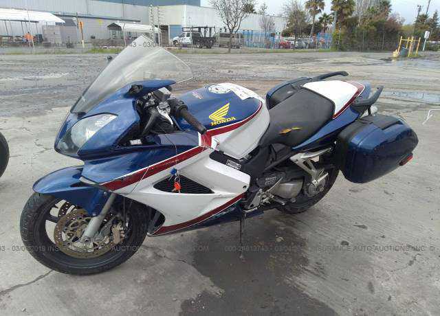 Honda VFR800A (INTERCEPTOR)