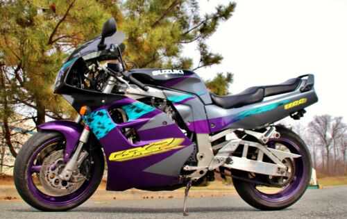 Suzuki GSX-R1100W