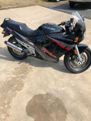 Suzuki GSX750F