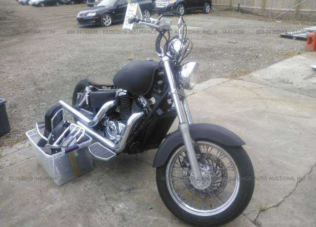 Honda VT1100C2 (SHADOW ACE)