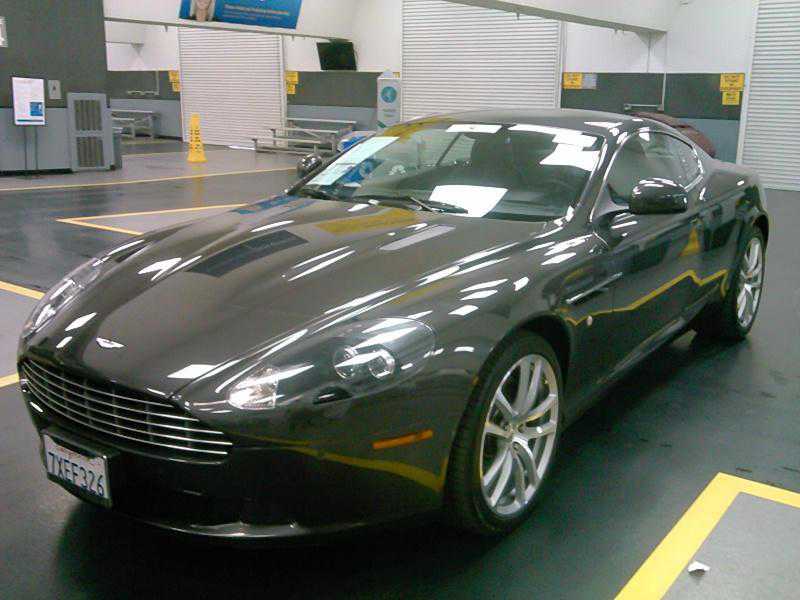 Aston Martin DB9
