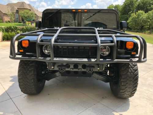 HUMMER H1