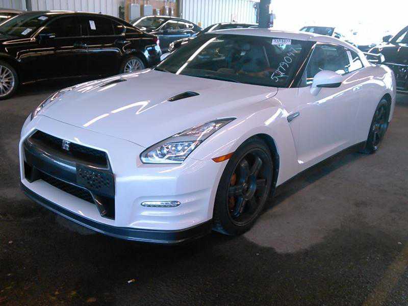 Nissan GT-R