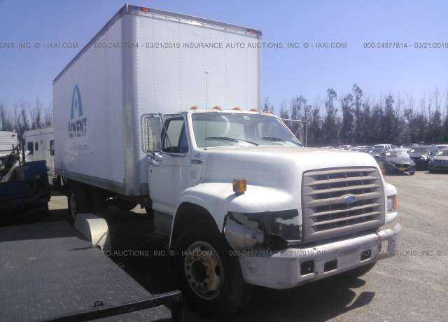Ford F-700