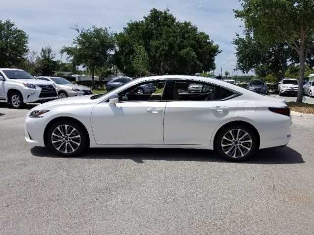 2019 Lexus ES