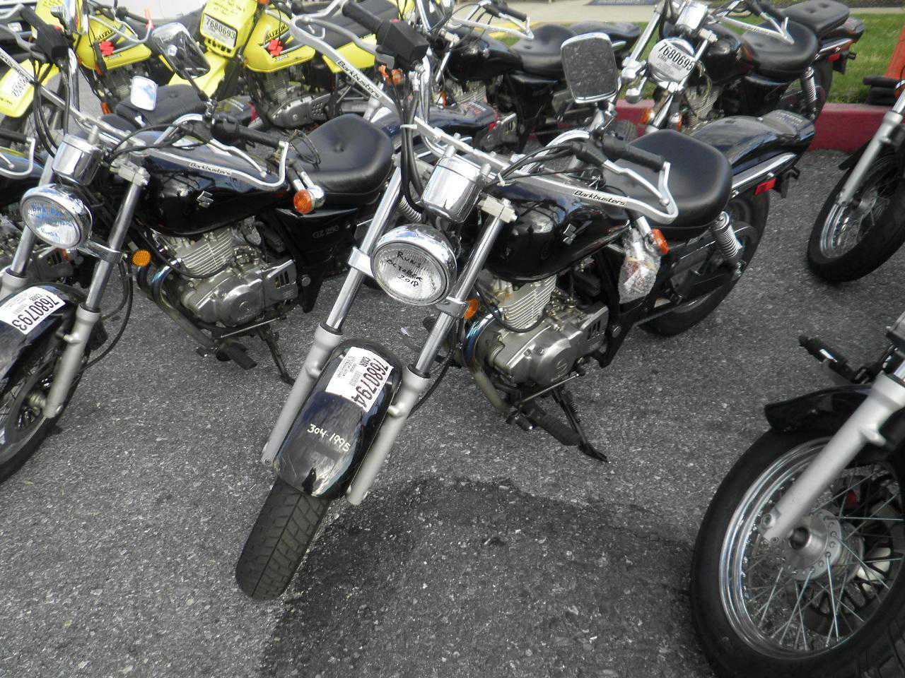 Suzuki GZ250