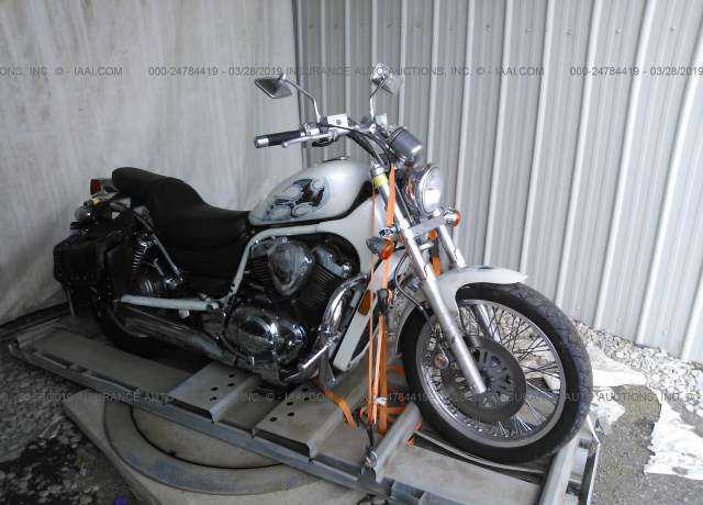 Suzuki VS800