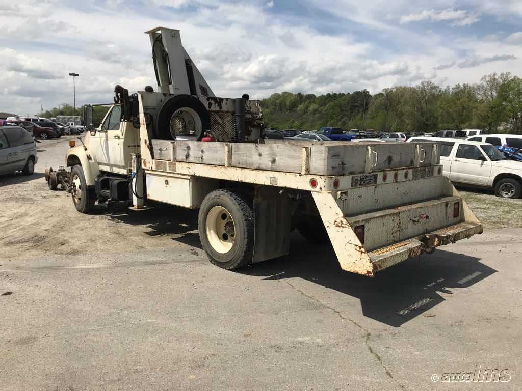 Ford F-700