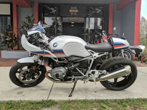 BMW R nineT