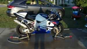 Suzuki TL1000R
