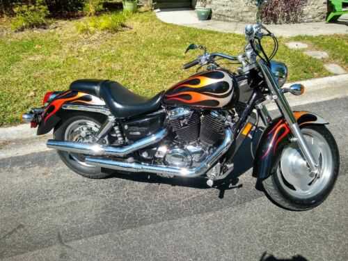 Honda VT1100C2 (SHADOW SABRE)