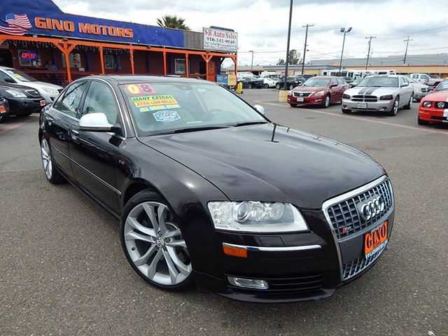 Audi S8