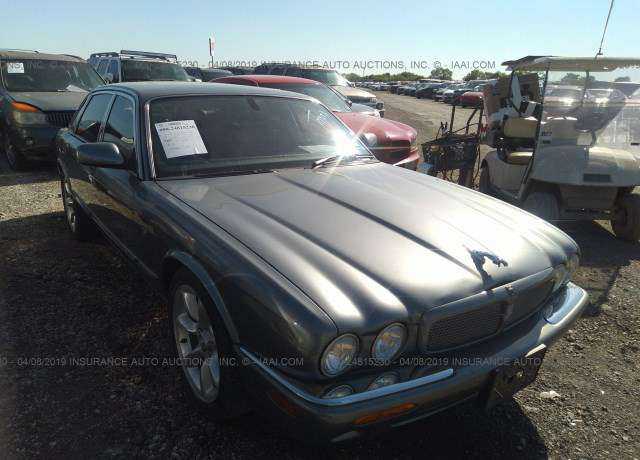 Jaguar XJR