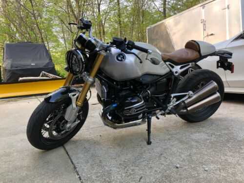 BMW R nineT