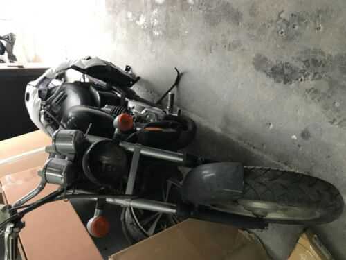 Honda VF750C (MAGNA)