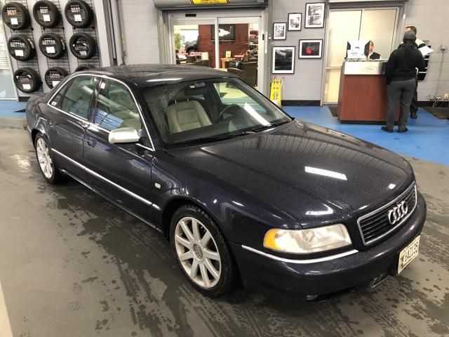 Audi S8