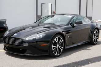 Aston Martin V12 Vantage