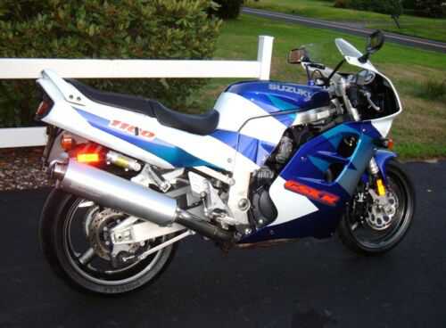 Suzuki GSX-R1100W