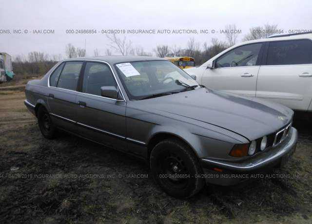 BMW 735i