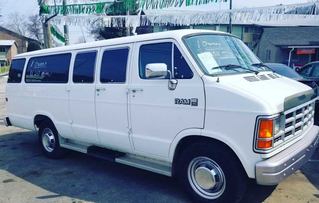 Dodge Ram Wagon