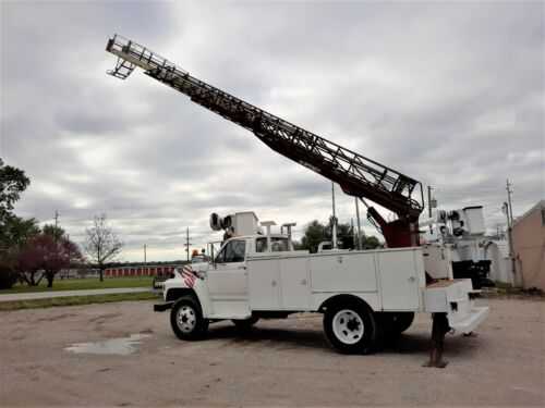Ford F-700