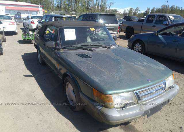 Saab 900
