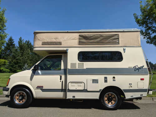Chevrolet Astro Van