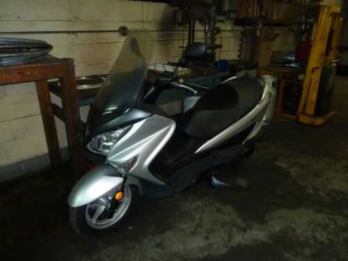 Suzuki UH200L