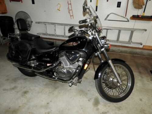 Honda VT600C (SHADOW VLX)
