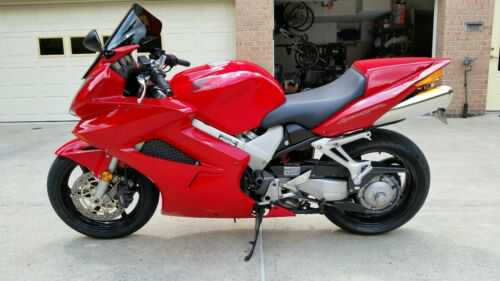 Honda VFR800Fi (INTERCEPTOR)