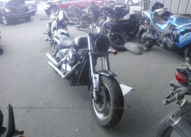 Suzuki VZ800