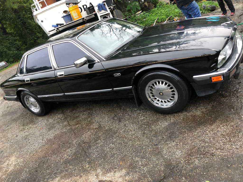 Jaguar XJ6