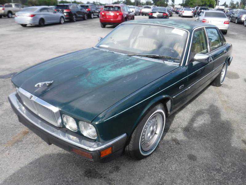 Jaguar XJ6
