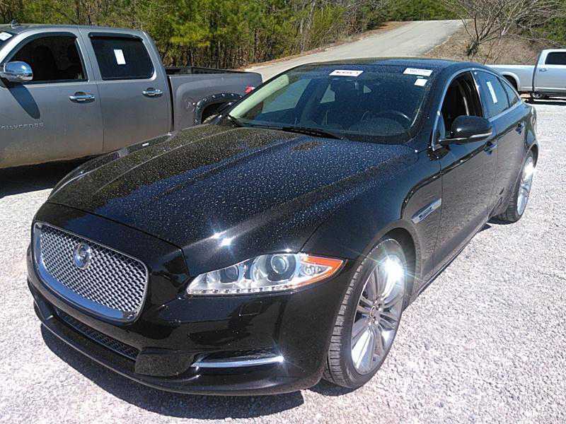 Jaguar XJ