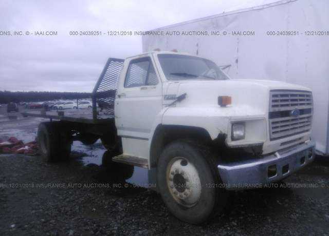 Ford F-700