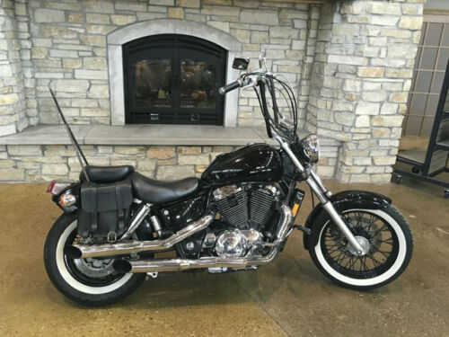 Honda VT1100C2 (SHADOW ACE)