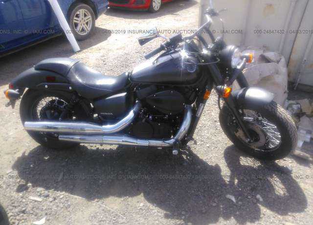Honda VT750 (Shadow Phantom)