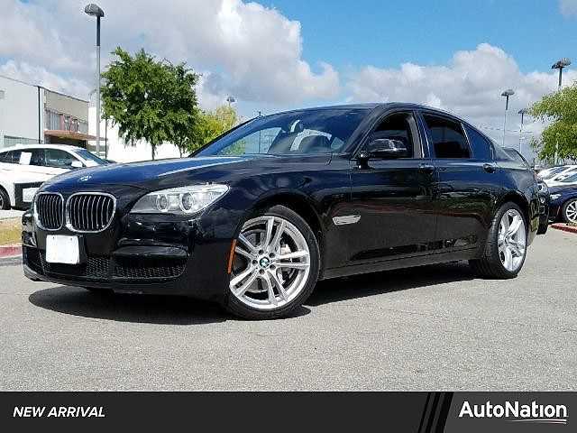 BMW 740i