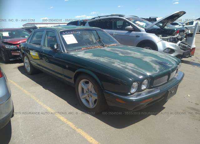Jaguar XJR