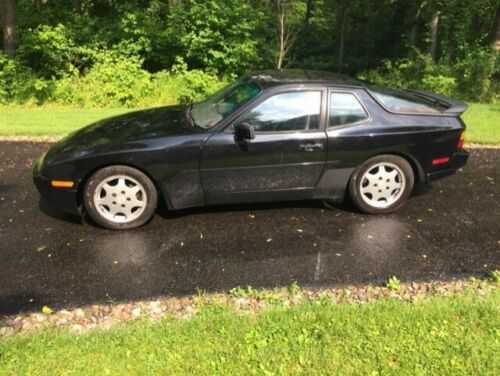 Porsche 944